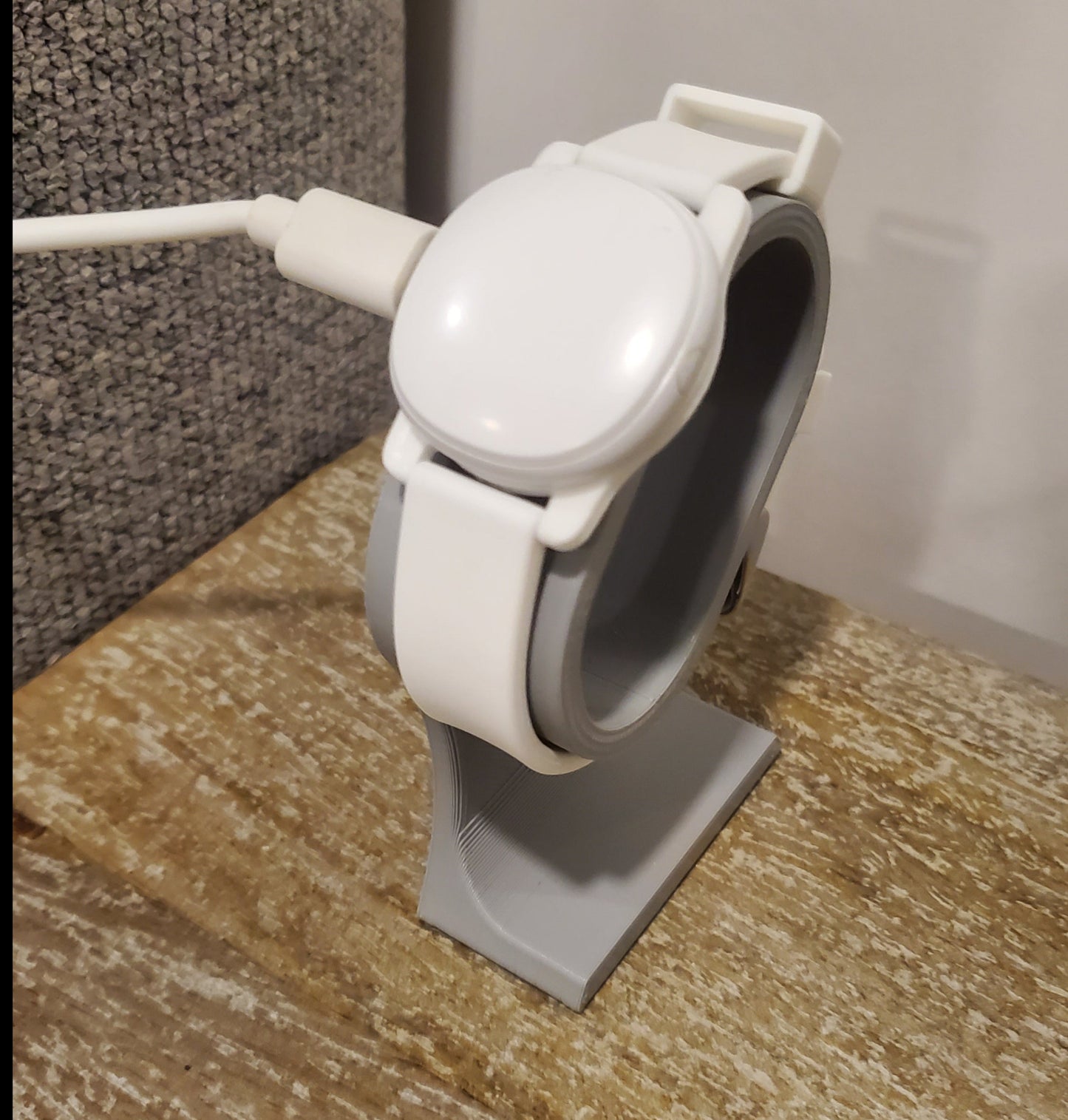 Ava Charging Stand